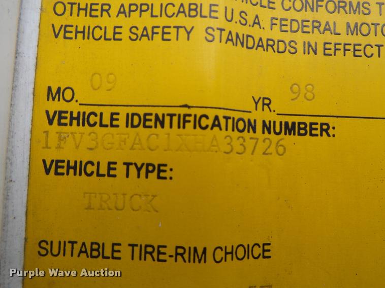 image for item DA3462 1999 Freightliner FL60 flatbed truck