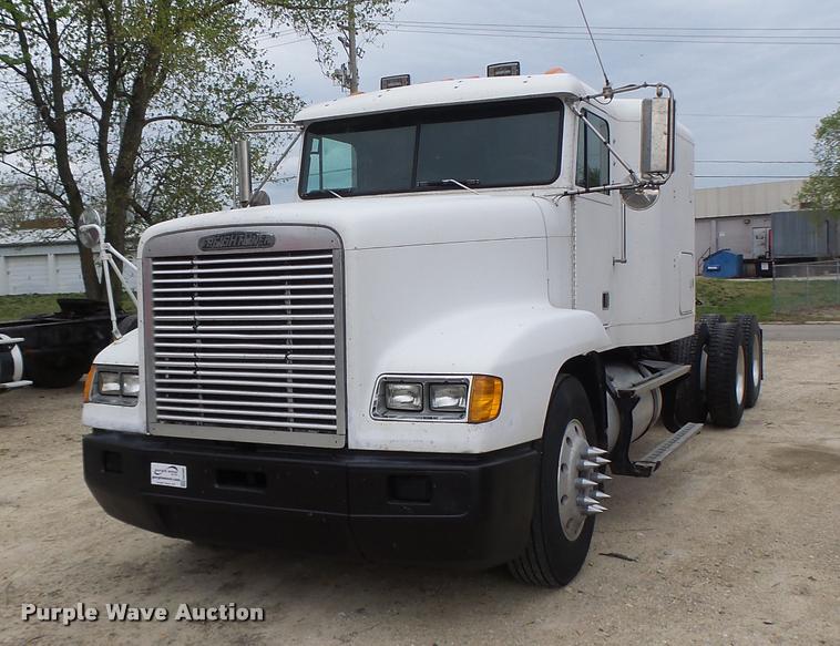 image for item DA3463 1995 Freightliner FLD semi truck