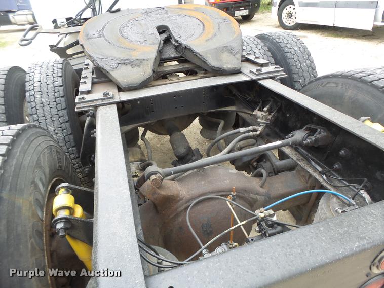 image for item DA3463 1995 Freightliner FLD semi truck