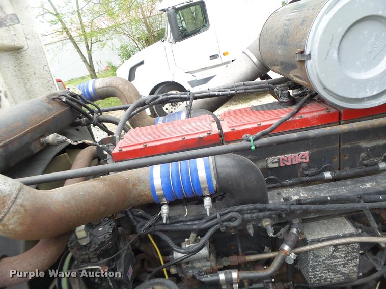 image for item DA3463 1995 Freightliner FLD semi truck