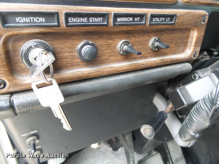 image for item DA3463 1995 Freightliner FLD semi truck