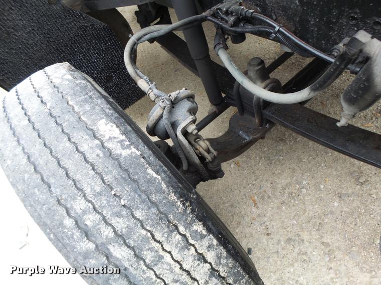 image for item DA3464 1997 Freightliner FLD semi truck