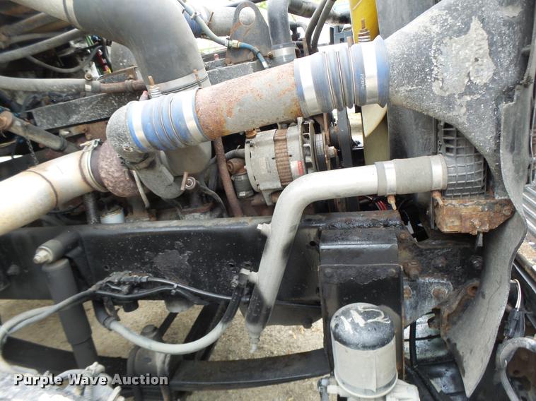 image for item DA3464 1997 Freightliner FLD semi truck