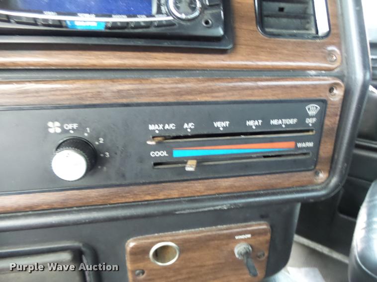 image for item DA3464 1997 Freightliner FLD semi truck