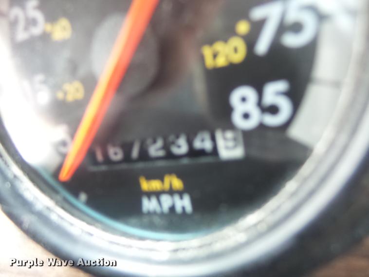 image for item DA3464 1997 Freightliner FLD semi truck