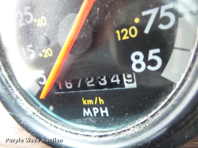 image for item DA3464 1997 Freightliner FLD semi truck