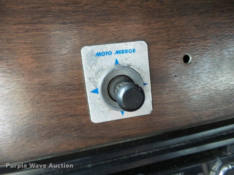 image for item DA3464 1997 Freightliner FLD semi truck