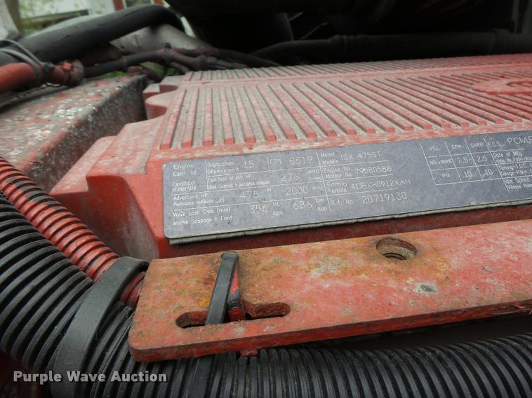 image for item DA3466 2005 Volvo VNL semi truck