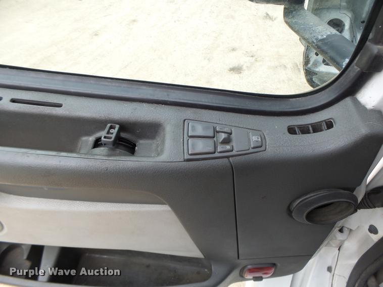 image for item DA3466 2005 Volvo VNL semi truck