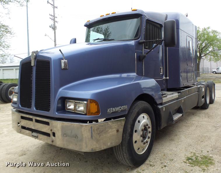 image for item DA3467 1998 Kenworth T600 semi truck