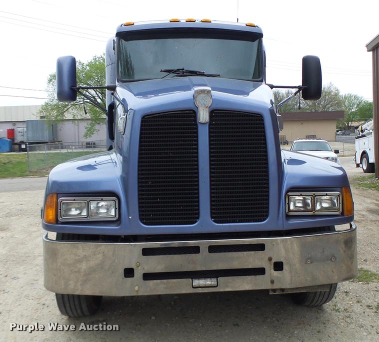 image for item DA3467 1998 Kenworth T600 semi truck