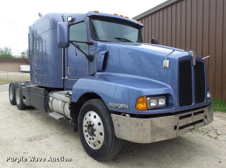 image for item DA3467 1998 Kenworth T600 semi truck