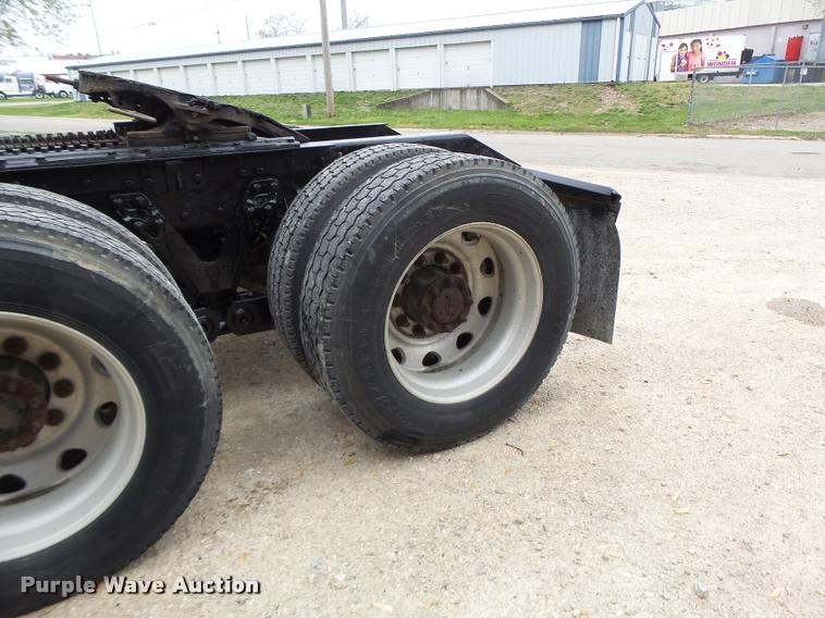 image for item DA3467 1998 Kenworth T600 semi truck