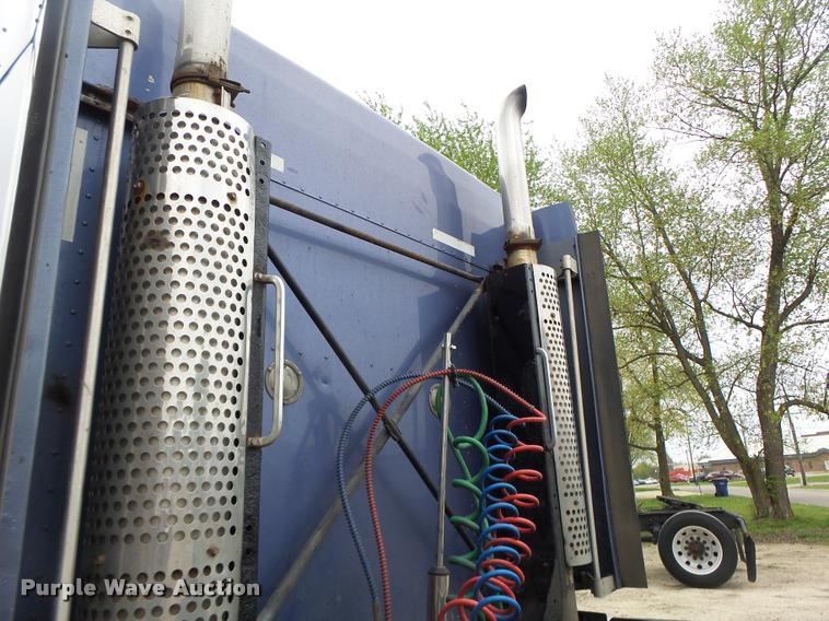 image for item DA3467 1998 Kenworth T600 semi truck