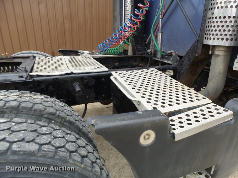 image for item DA3467 1998 Kenworth T600 semi truck