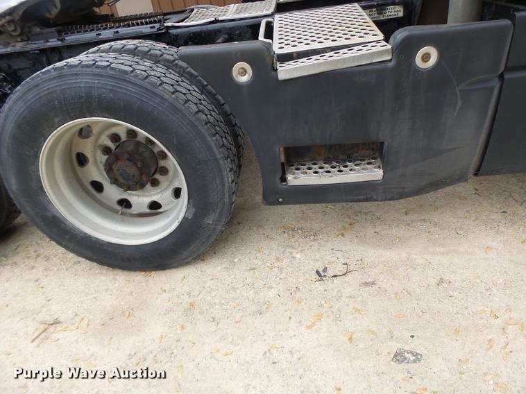 image for item DA3467 1998 Kenworth T600 semi truck