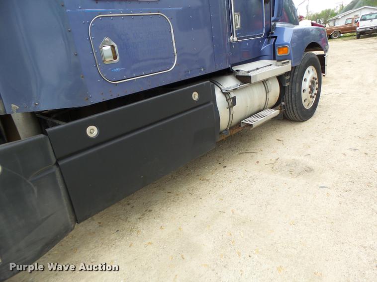 image for item DA3467 1998 Kenworth T600 semi truck