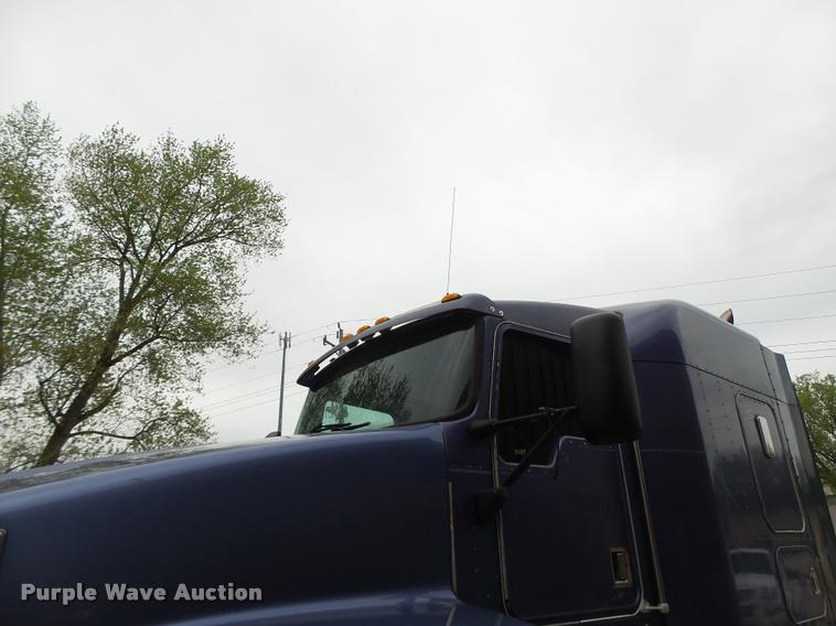 image for item DA3467 1998 Kenworth T600 semi truck