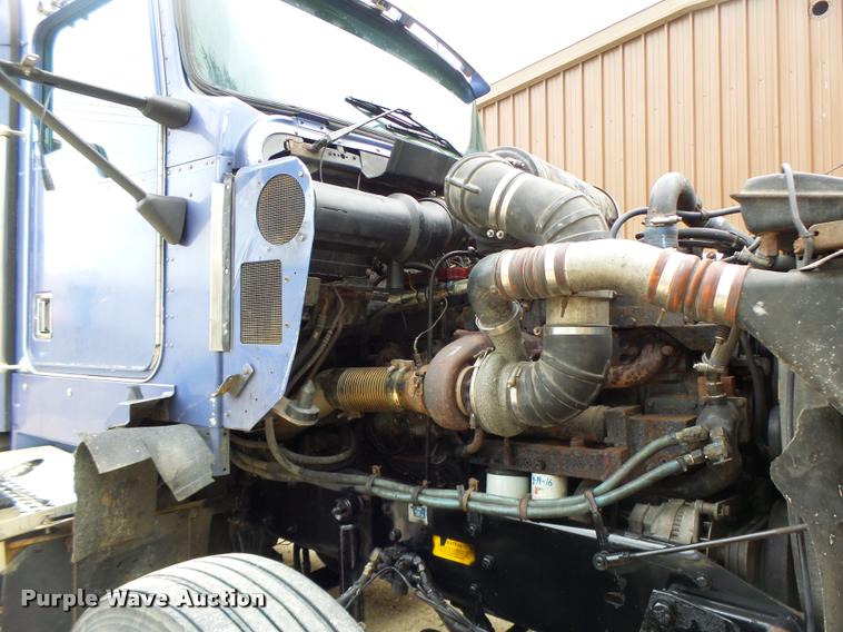 image for item DA3467 1998 Kenworth T600 semi truck