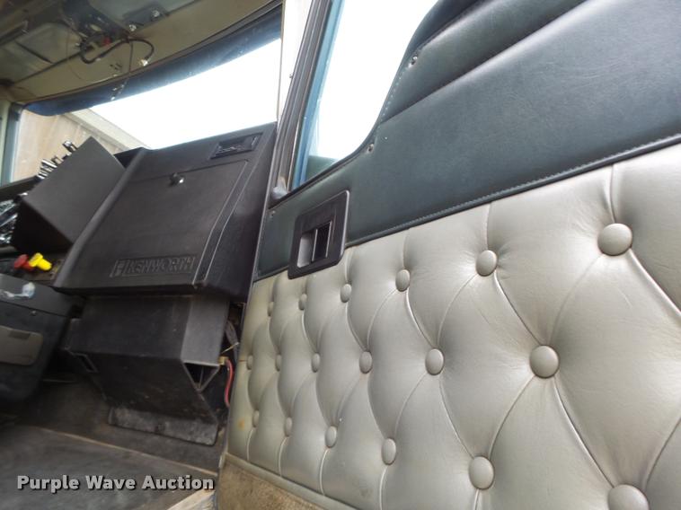 image for item DA3467 1998 Kenworth T600 semi truck