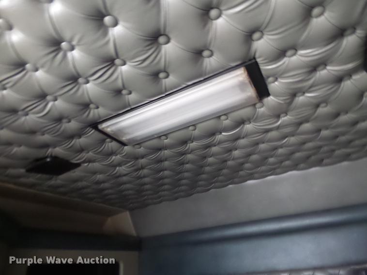 image for item DA3467 1998 Kenworth T600 semi truck