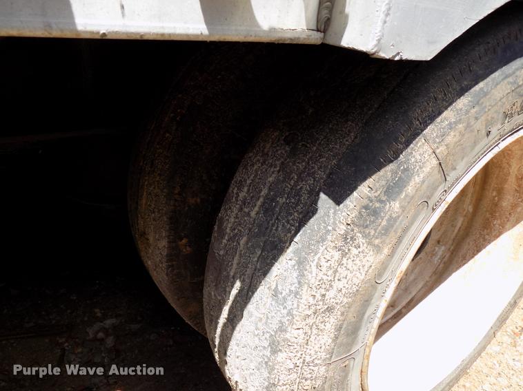 image for item DA6078 2006 Transcraft Eagle RS2 drop deck trailer