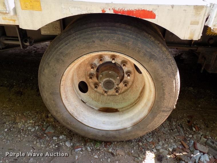 image for item DA6078 2006 Transcraft Eagle RS2 drop deck trailer