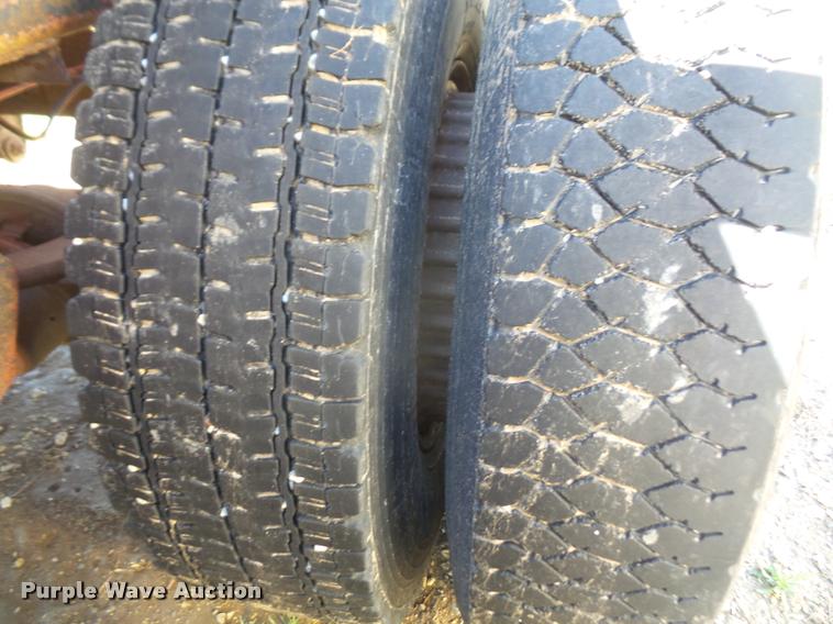 image for item DA8033 1979 Hobbs flatbed trailer