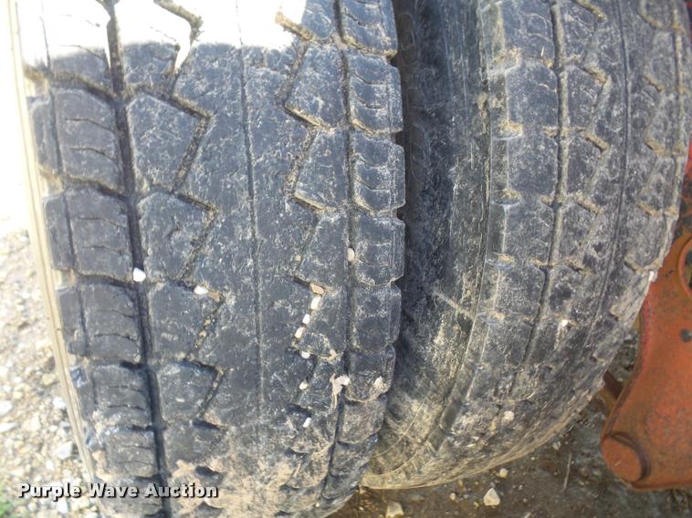 image for item DA8033 1979 Hobbs flatbed trailer