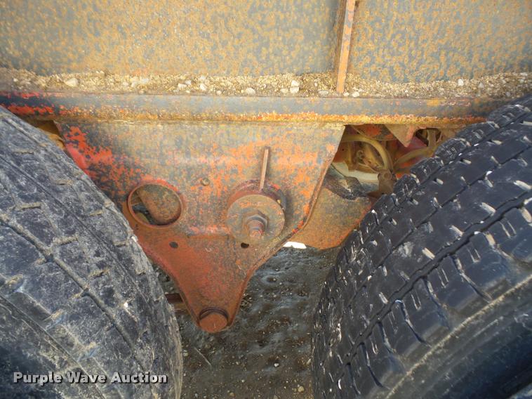 image for item DA8033 1979 Hobbs flatbed trailer