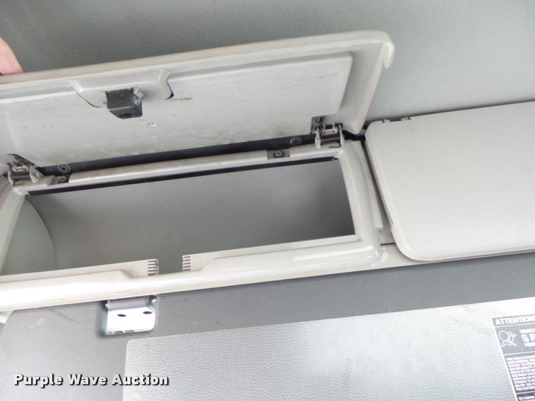 image for item DB1315 2005 Volvo VNM semi truck