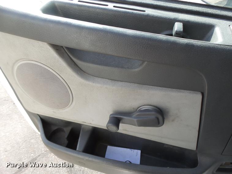 image for item DB1315 2005 Volvo VNM semi truck