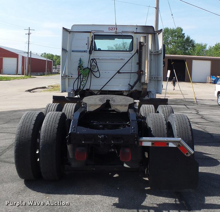 image for item DB1316 2004 Volvo VNM semi truck