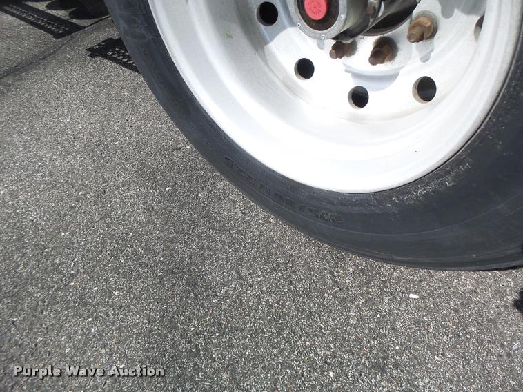 image for item DB1316 2004 Volvo VNM semi truck