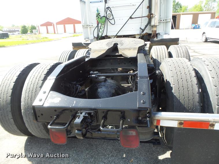 image for item DB1316 2004 Volvo VNM semi truck