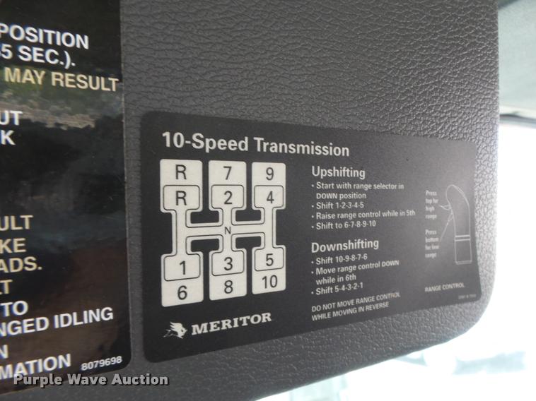 image for item DB1316 2004 Volvo VNM semi truck