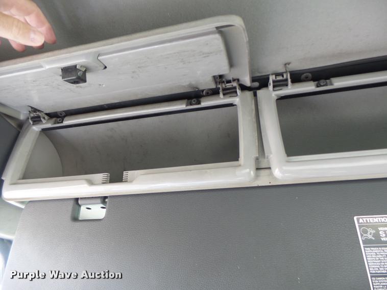 image for item DB1316 2004 Volvo VNM semi truck