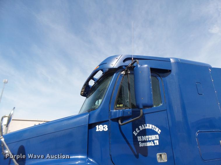 image for item DB1317 1999 Freightliner Century Class semi truck