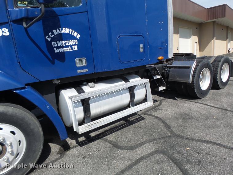 image for item DB1317 1999 Freightliner Century Class semi truck