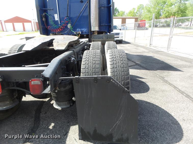 image for item DB1317 1999 Freightliner Century Class semi truck