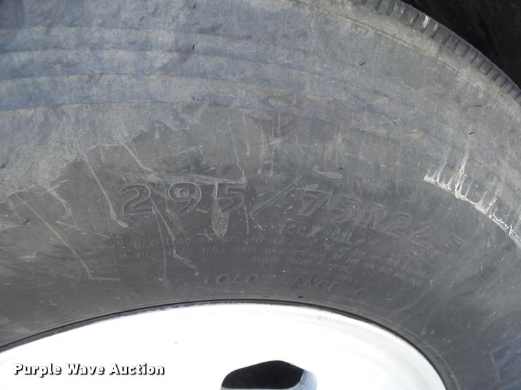 image for item DB1317 1999 Freightliner Century Class semi truck