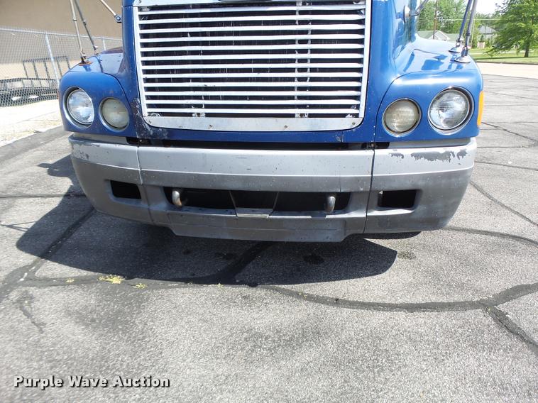 image for item DB1317 1999 Freightliner Century Class semi truck
