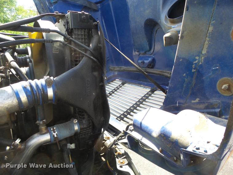 image for item DB1317 1999 Freightliner Century Class semi truck