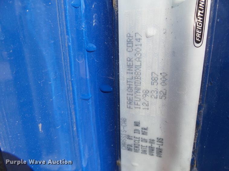 image for item DB1317 1999 Freightliner Century Class semi truck