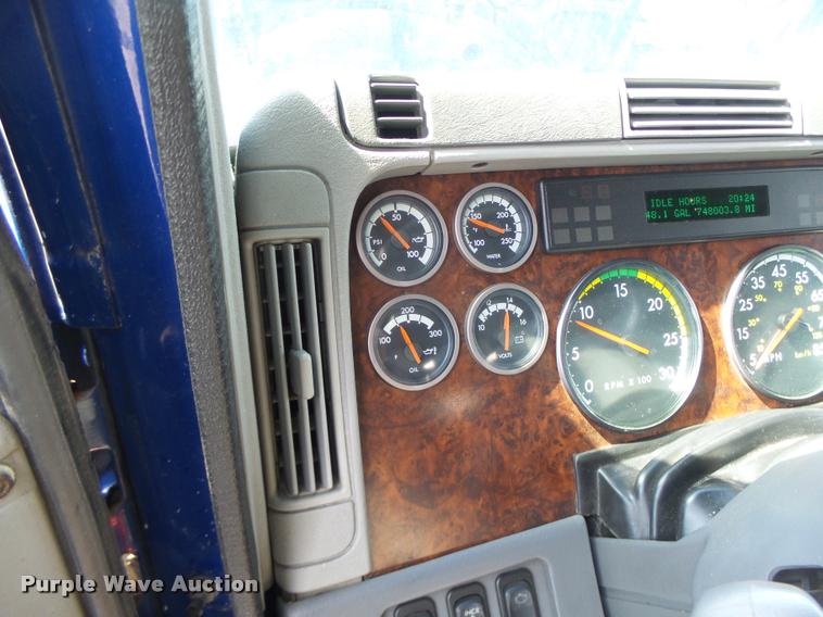 image for item DB1317 1999 Freightliner Century Class semi truck