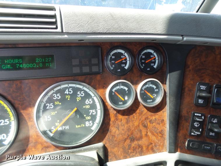 image for item DB1317 1999 Freightliner Century Class semi truck