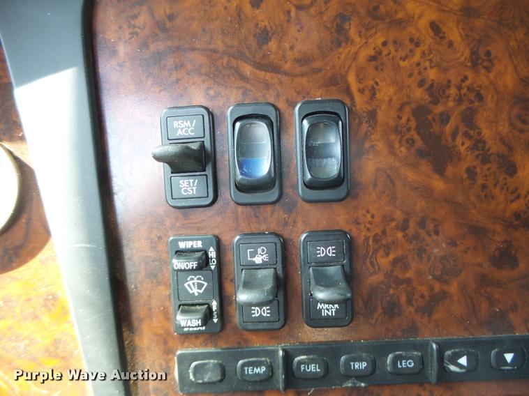 image for item DB1317 1999 Freightliner Century Class semi truck