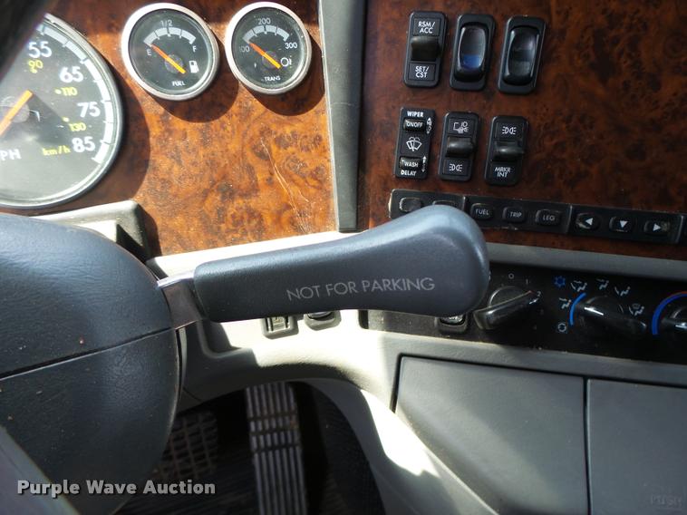 image for item DB1317 1999 Freightliner Century Class semi truck