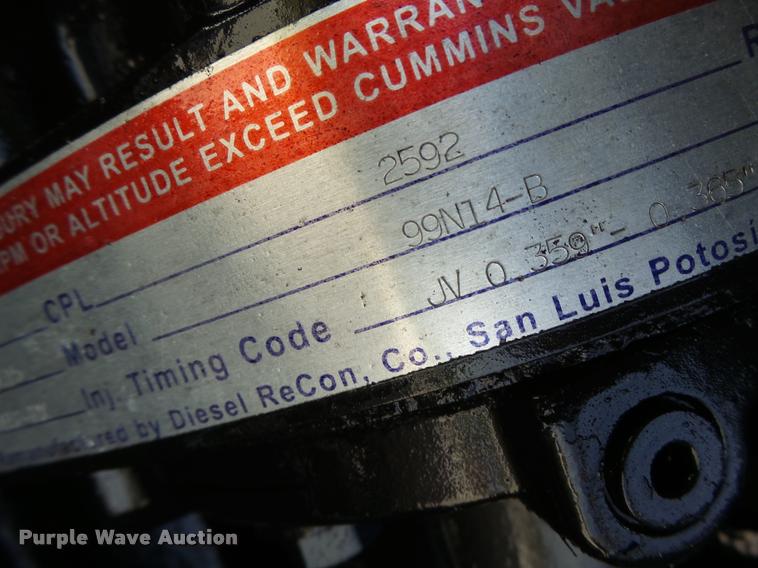 image for item DB1318 1999 Peterbilt 379 semi truck