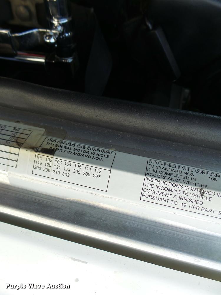 image for item DB1318 1999 Peterbilt 379 semi truck